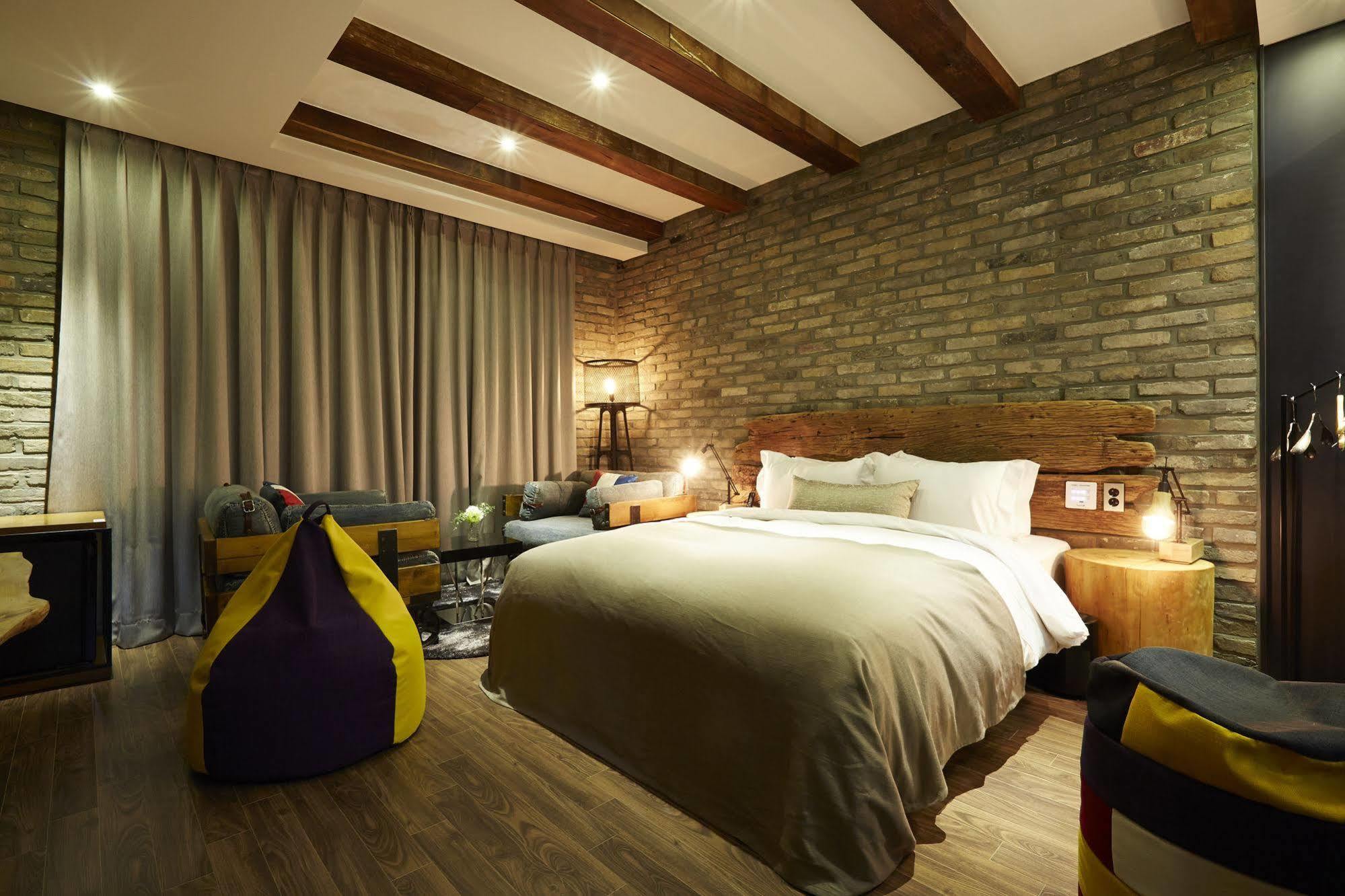 Chungbuk Inno City Namoo Hotel Eumseong ภายนอก รูปภาพ