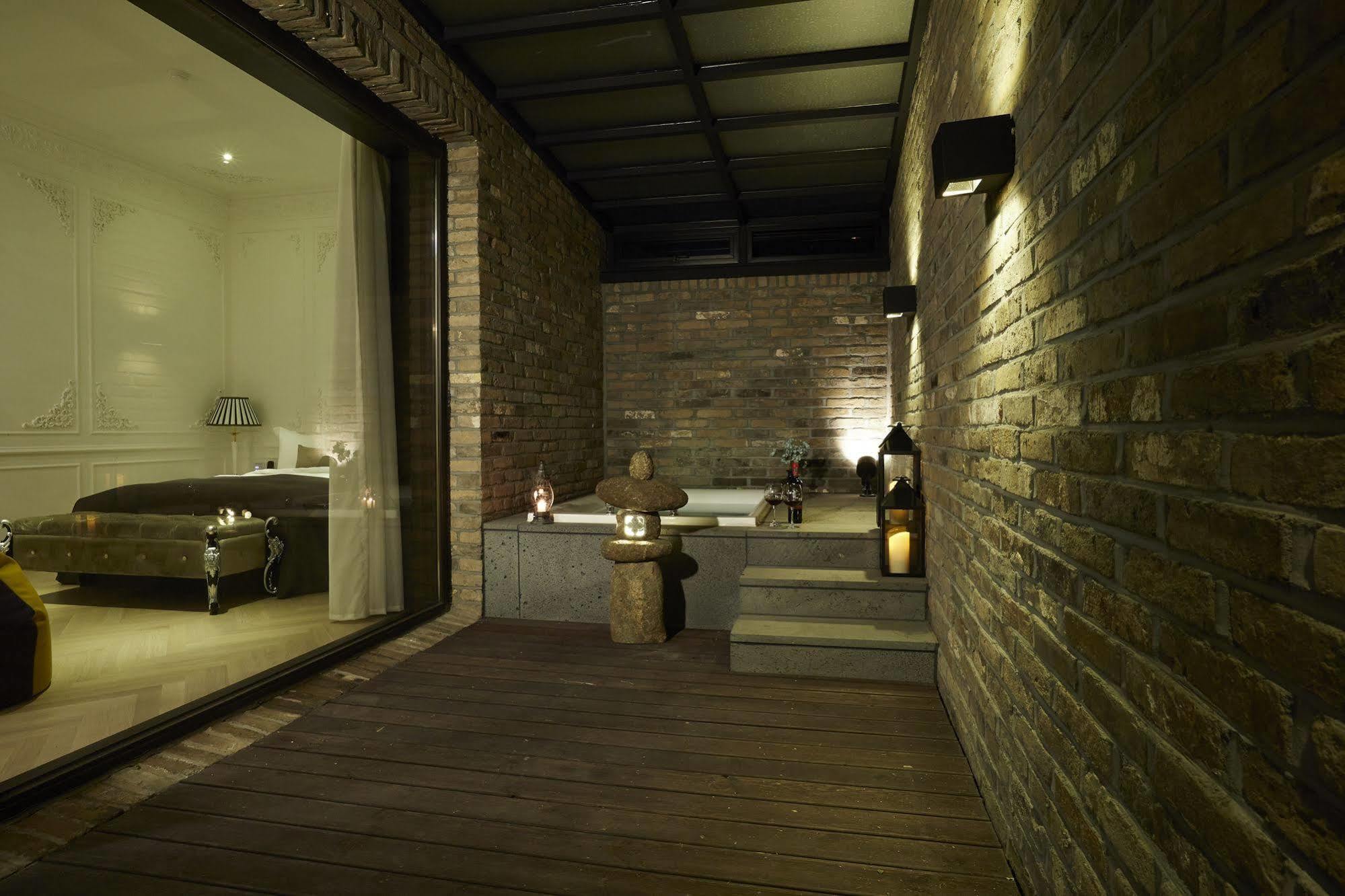 Chungbuk Inno City Namoo Hotel Eumseong ภายนอก รูปภาพ