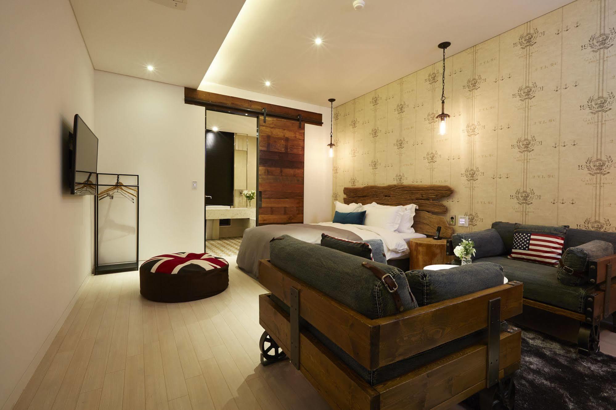 Chungbuk Inno City Namoo Hotel Eumseong ภายนอก รูปภาพ