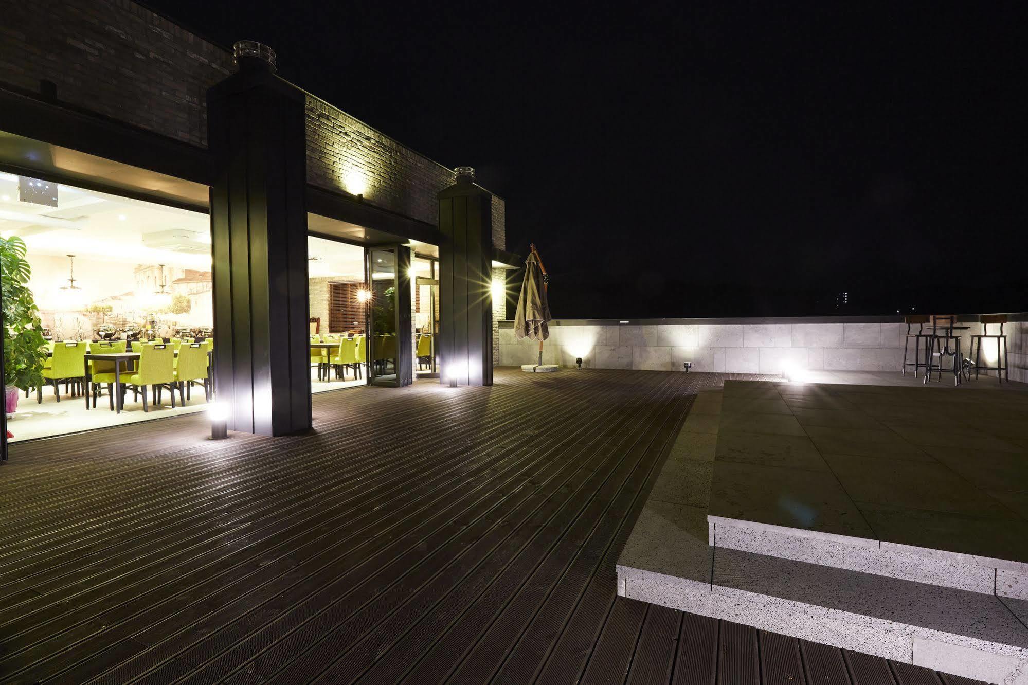Chungbuk Inno City Namoo Hotel Eumseong ภายนอก รูปภาพ