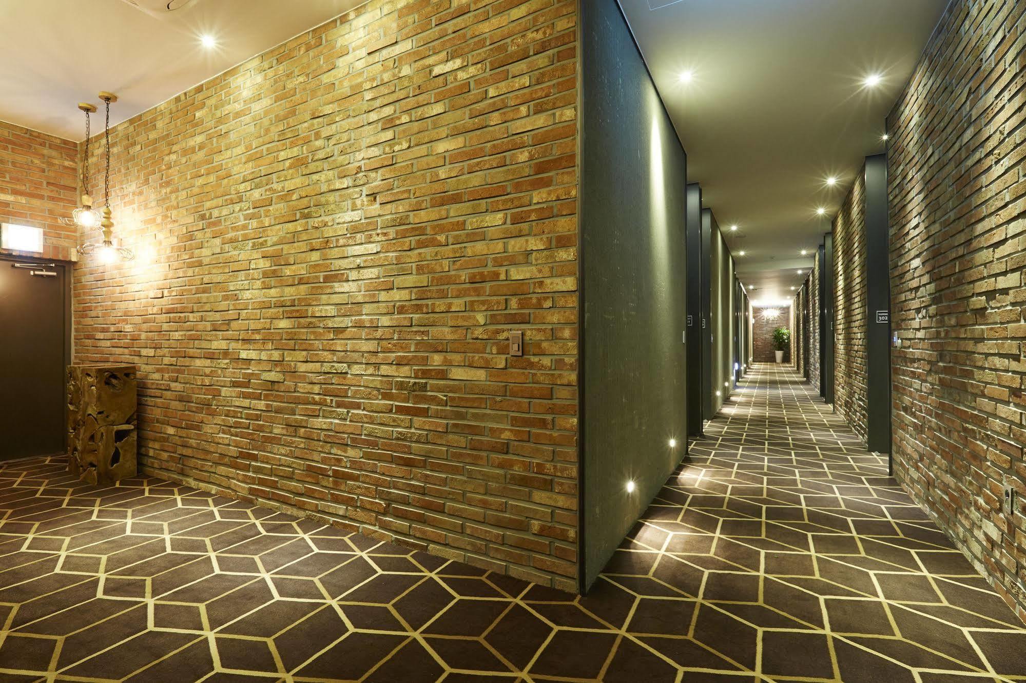 Chungbuk Inno City Namoo Hotel Eumseong ภายนอก รูปภาพ