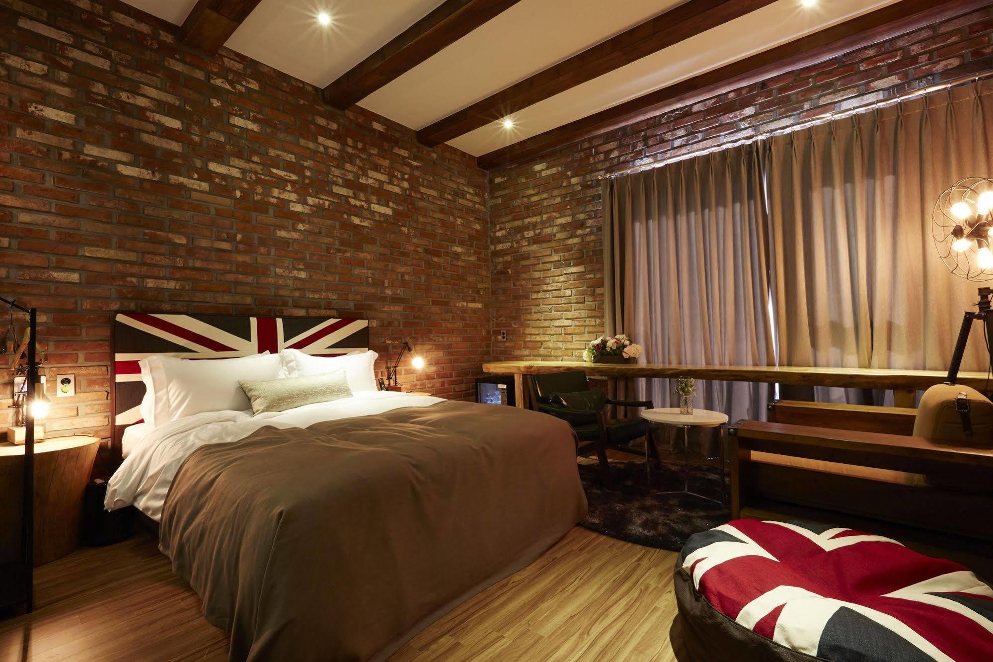 Chungbuk Inno City Namoo Hotel Eumseong ภายนอก รูปภาพ