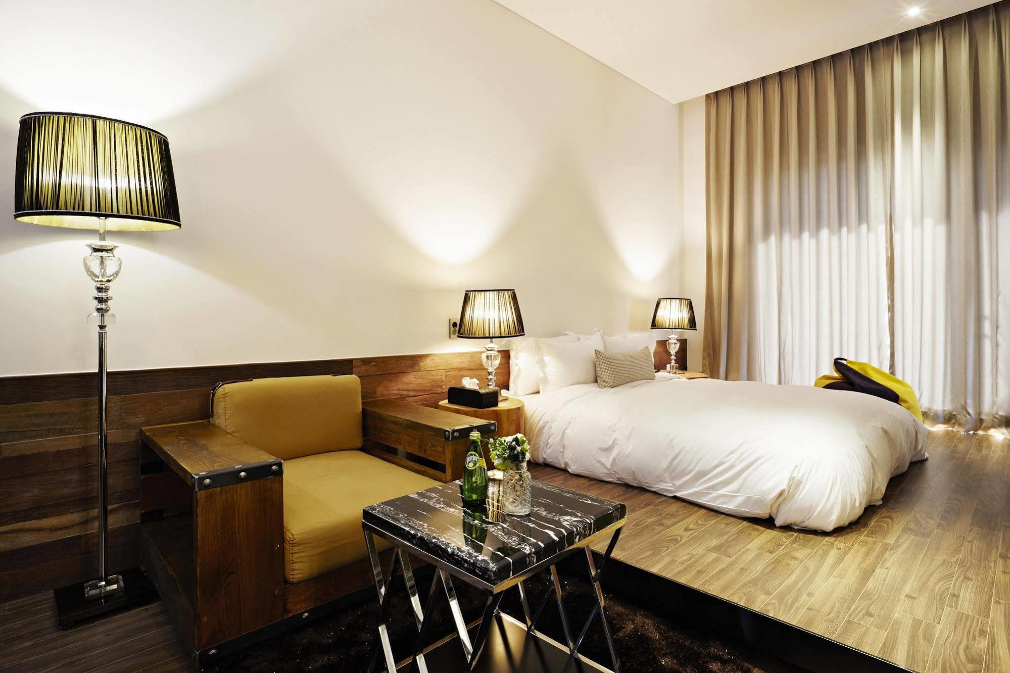 Chungbuk Inno City Namoo Hotel Eumseong ภายนอก รูปภาพ