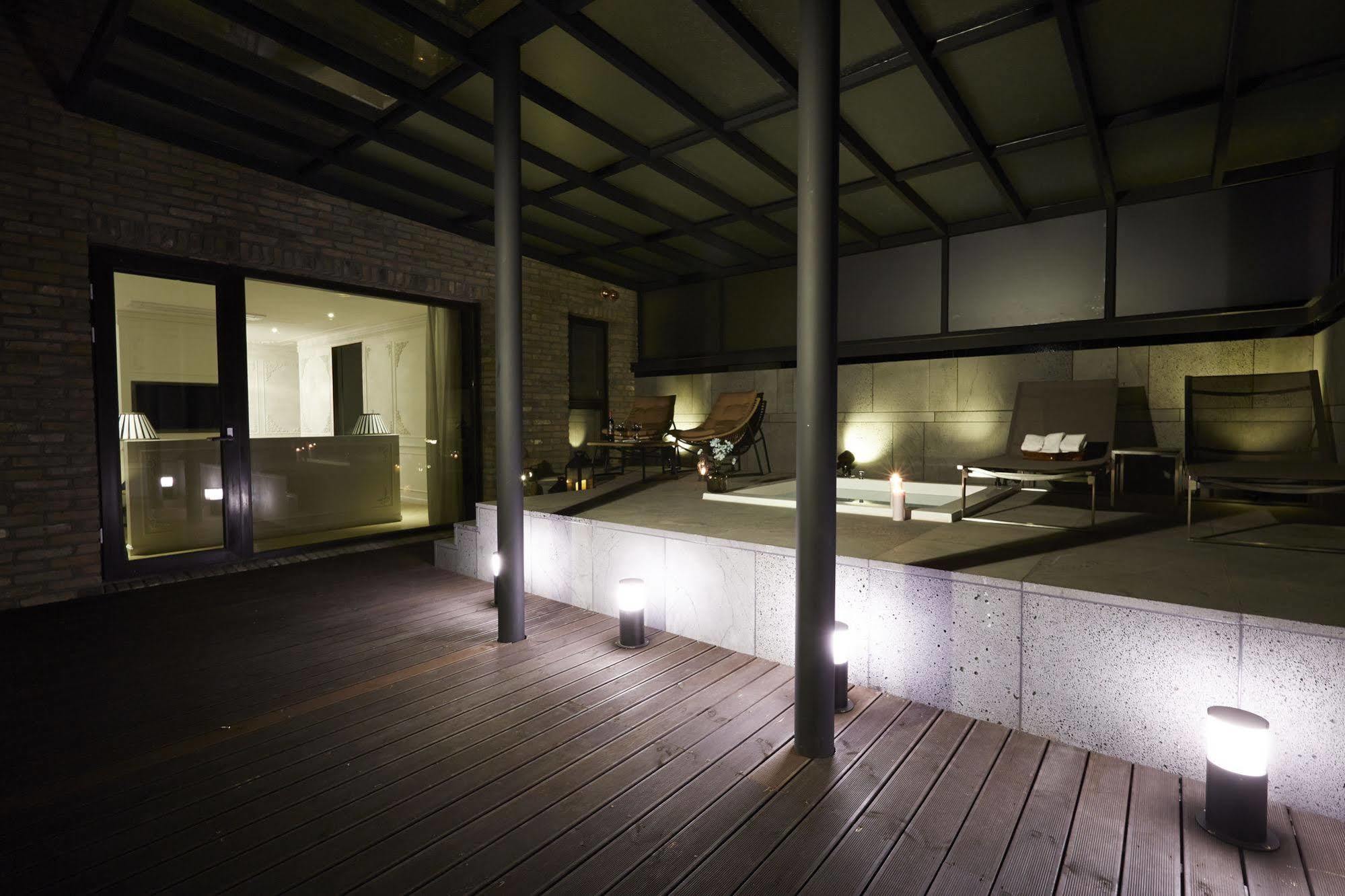 Chungbuk Inno City Namoo Hotel Eumseong ภายนอก รูปภาพ